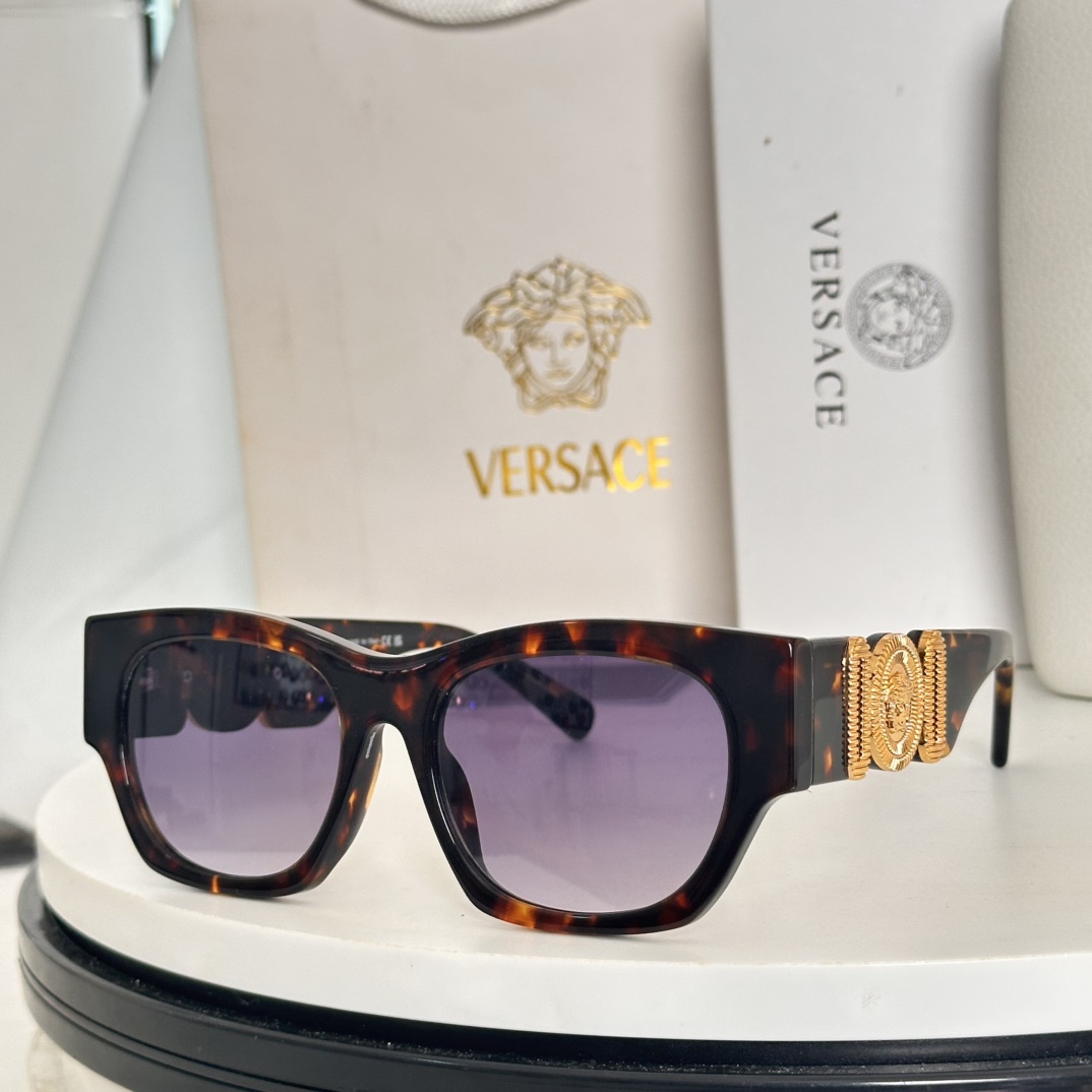 🆕‼️Versace
MODEL 4479U
SIZE53口20-140 金灿灿logo✅  
电镀与美