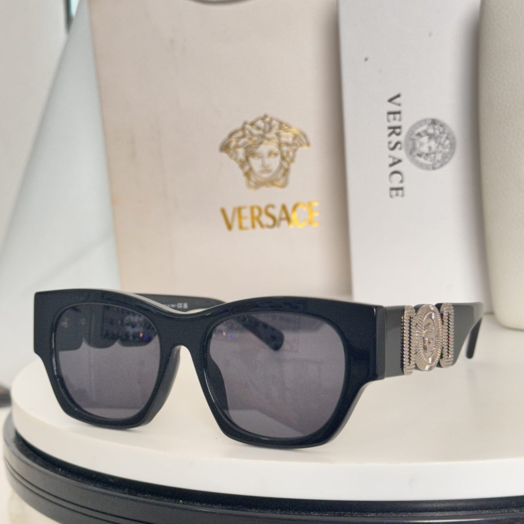 🆕‼️Versace
MODEL 4479U
SIZE53口20-140 金灿灿logo✅  
电镀与美