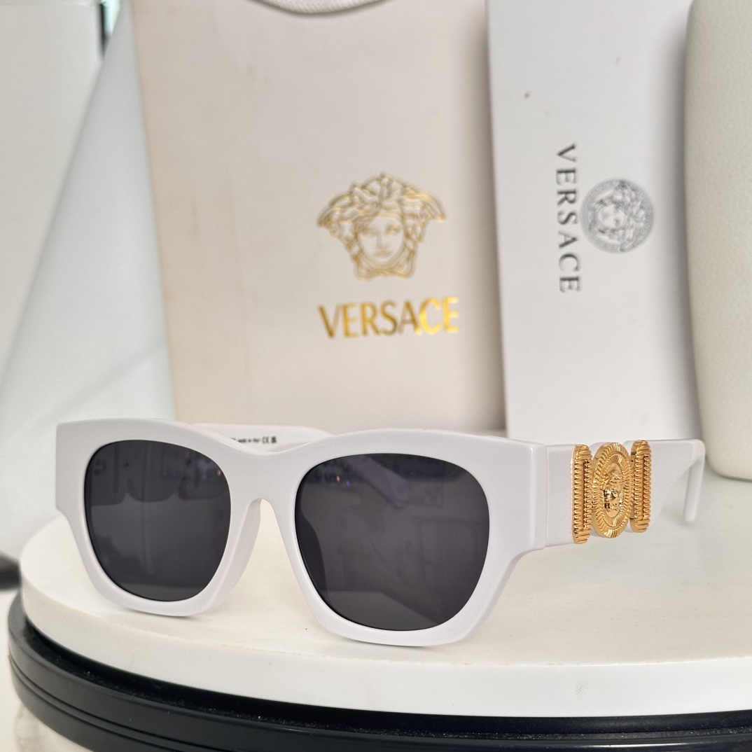 🆕‼️Versace
MODEL 4479U
SIZE53口20-140 金灿灿logo✅  
电镀与美