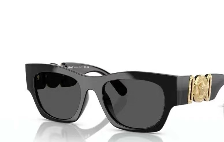  ‼️ 官网图 Versace
MODEL 4479U
SIZE53口20-140 金灿灿logo✅  