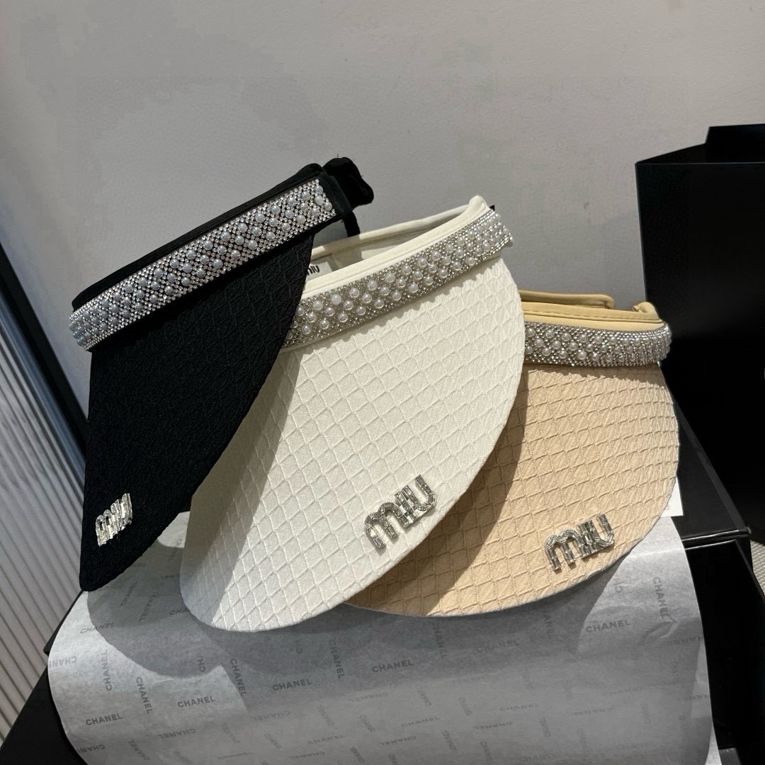 🆕

缪缪miumiu空顶发箍遮阳帽