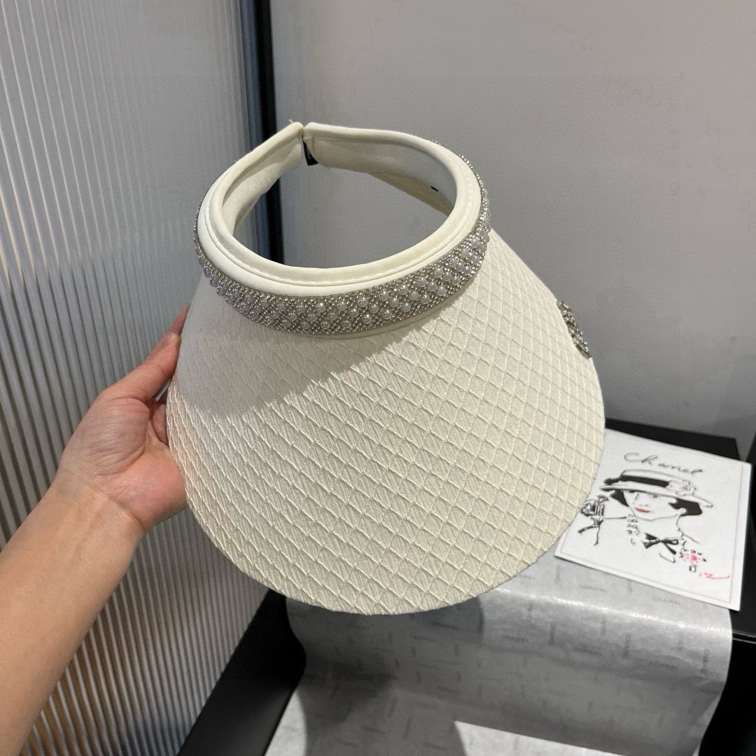 🆕

缪缪miumiu空顶发箍遮阳帽