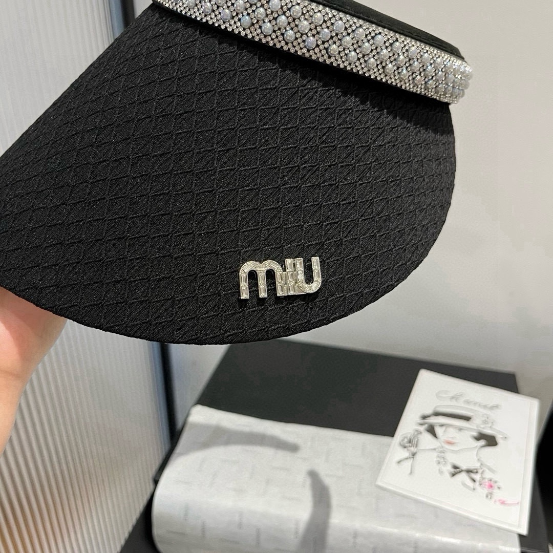 🆕

缪缪miumiu空顶发箍遮阳帽