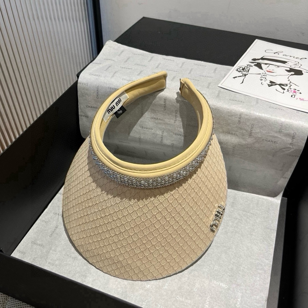 🆕

缪缪miumiu空顶发箍遮阳帽