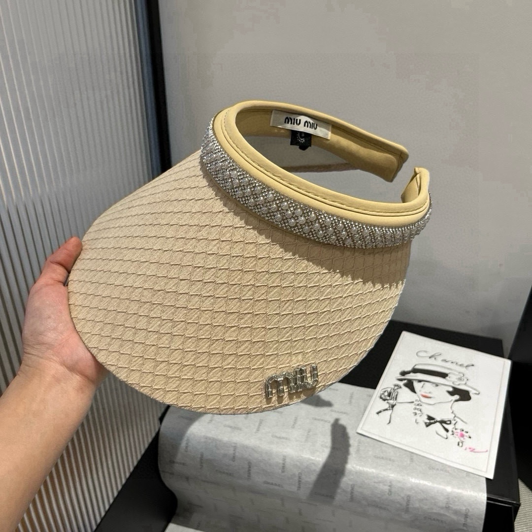 🆕

缪缪miumiu空顶发箍遮阳帽