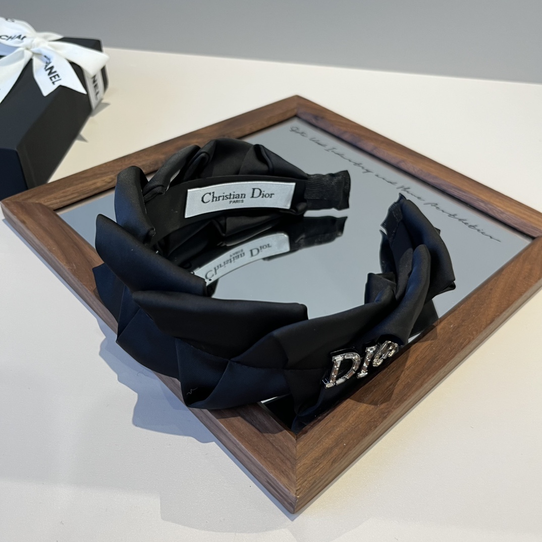 🆕

Dior迪奥新款发箍