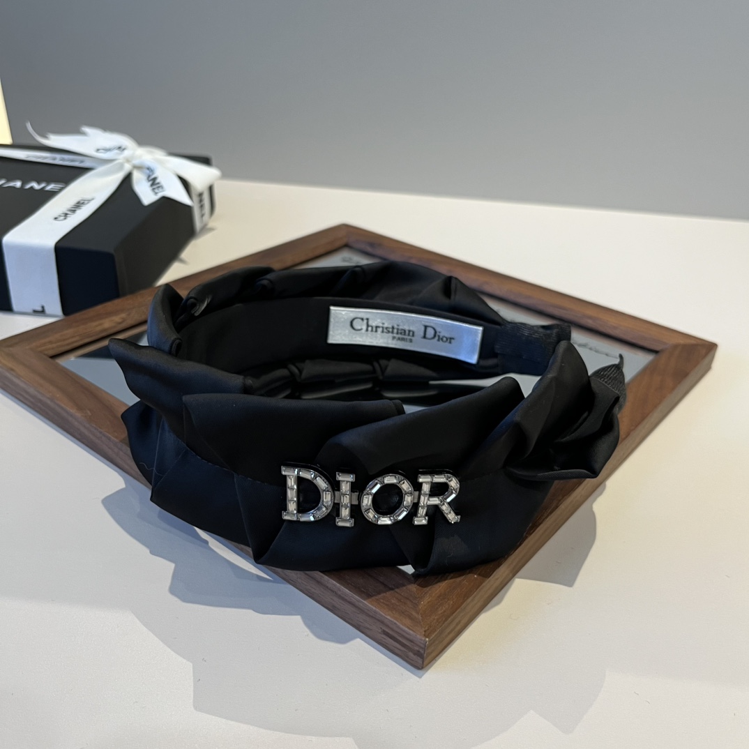 🆕

Dior迪奥新款发箍