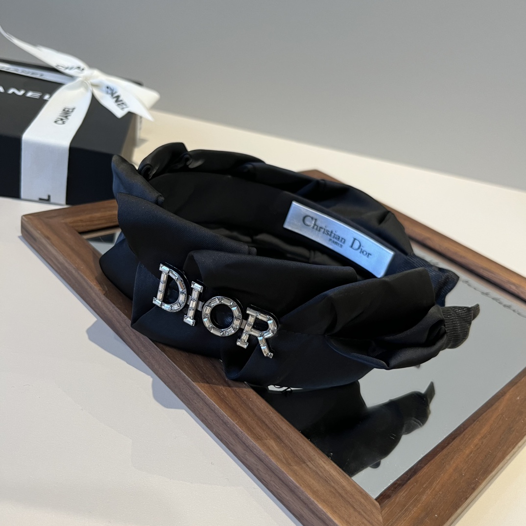 🆕

Dior迪奥新款发箍