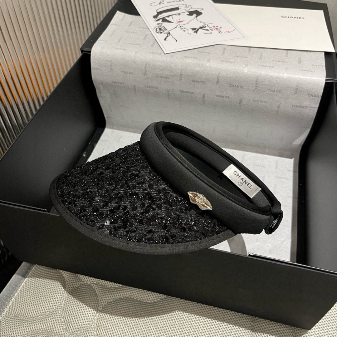 🆕

Chanel香奈儿珠片发箍，遮阳空顶帽
