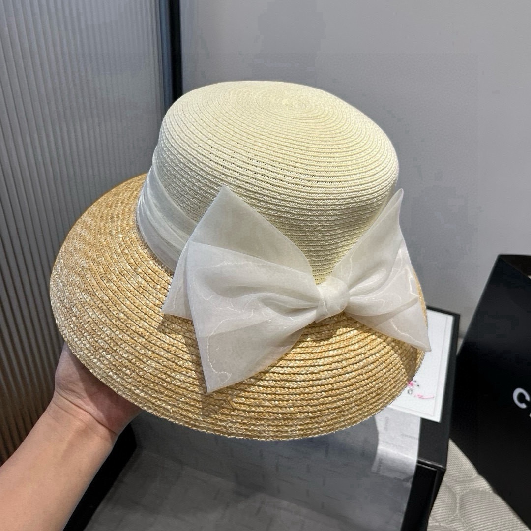 🆕

Dior迪奥新款礼帽，高级PP草，拼色盆帽，名媛风，头围57cm