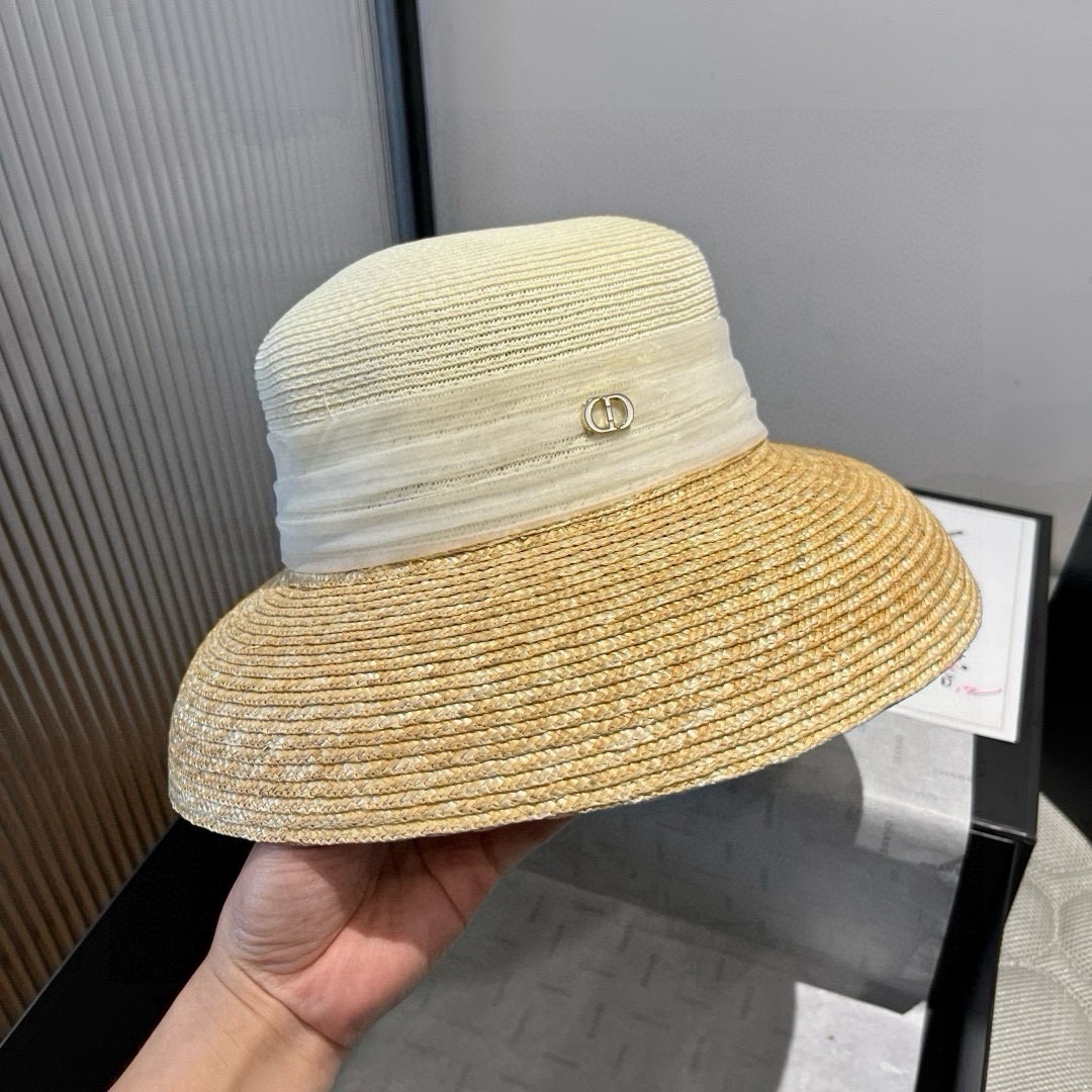 🆕

Dior迪奥新款礼帽，高级PP草，拼色盆帽，名媛风，头围57cm