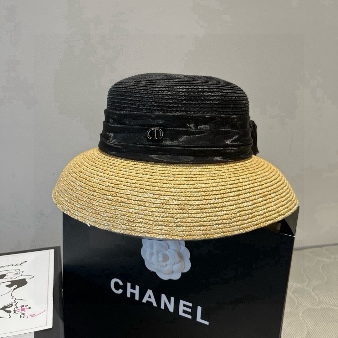 🆕

Dior迪奥新款礼帽，高级PP草，拼色盆帽，名媛风，头围57cm