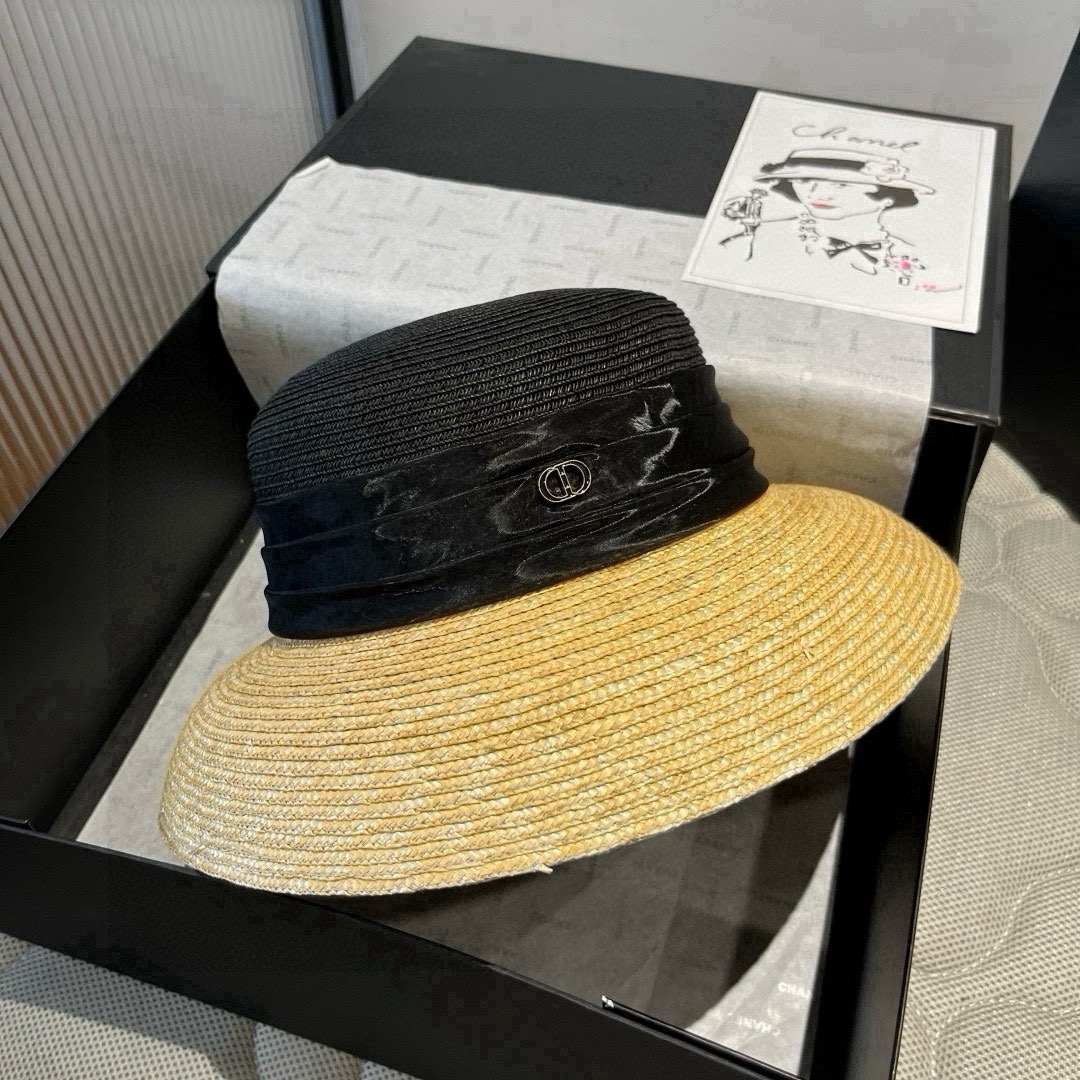 🆕

Dior迪奥新款礼帽，高级PP草，拼色盆帽，名媛风，头围57cm