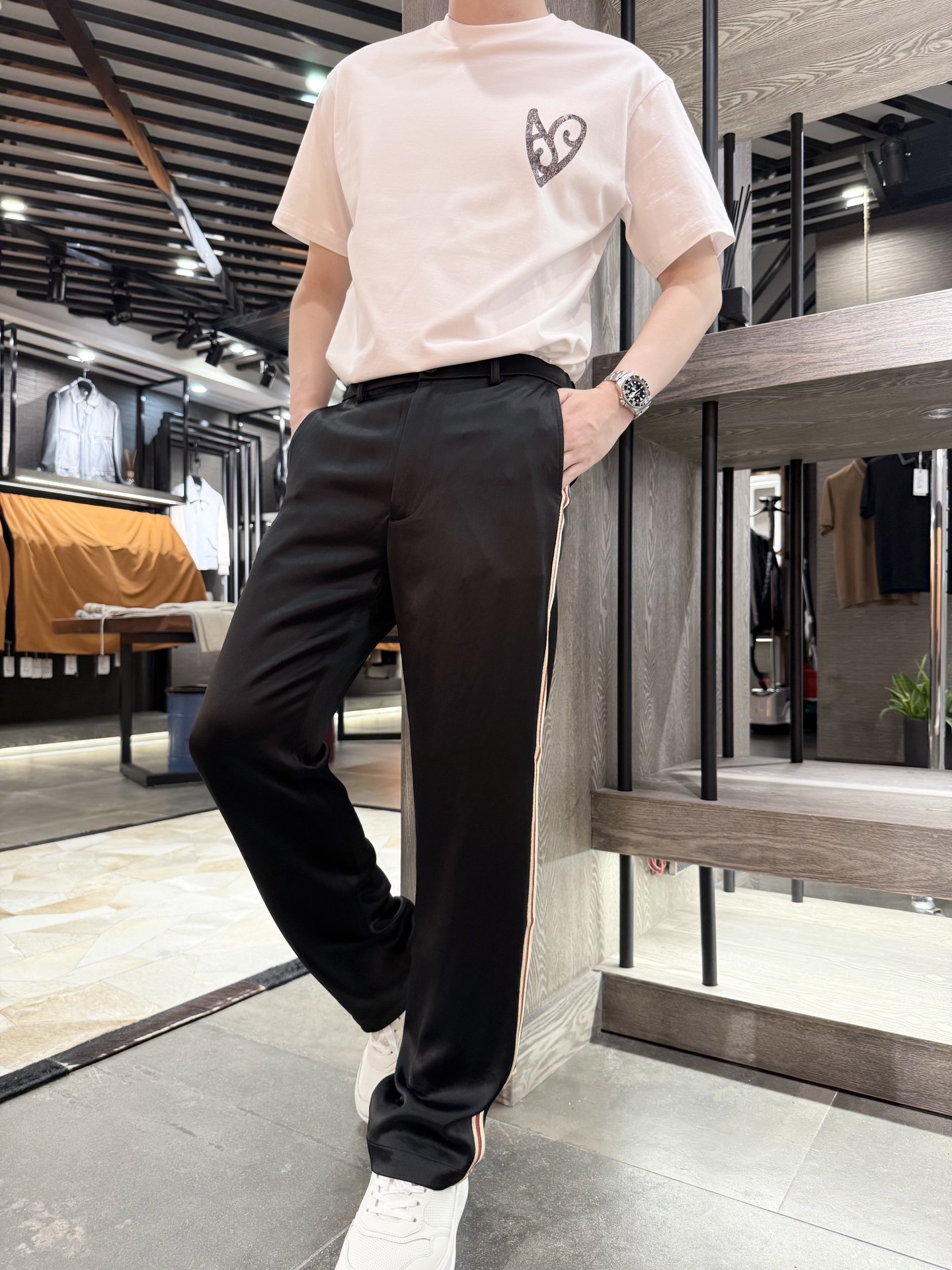 NO:505042,LP-Spring and Summer Thin Casual Pants Customized Acetate Fabric Skin Touch Ultra-thin Soft and Comfortable Upper Body Special Comfort S-2xl (Model 180/140 M, with Hong Kong Lane Crawford Gift Box Packaging), Loro Piana, Alexander Wang19860909LP-春夏薄款休闲卫裤 定制醋酸纤维面料 肤质的触感 超薄柔软舒适 上身特别舒服 码数S-2xl(模特180/140穿M,配香港连卡佛礼盒包装),,loro piana,alexander wang,Men's clothing