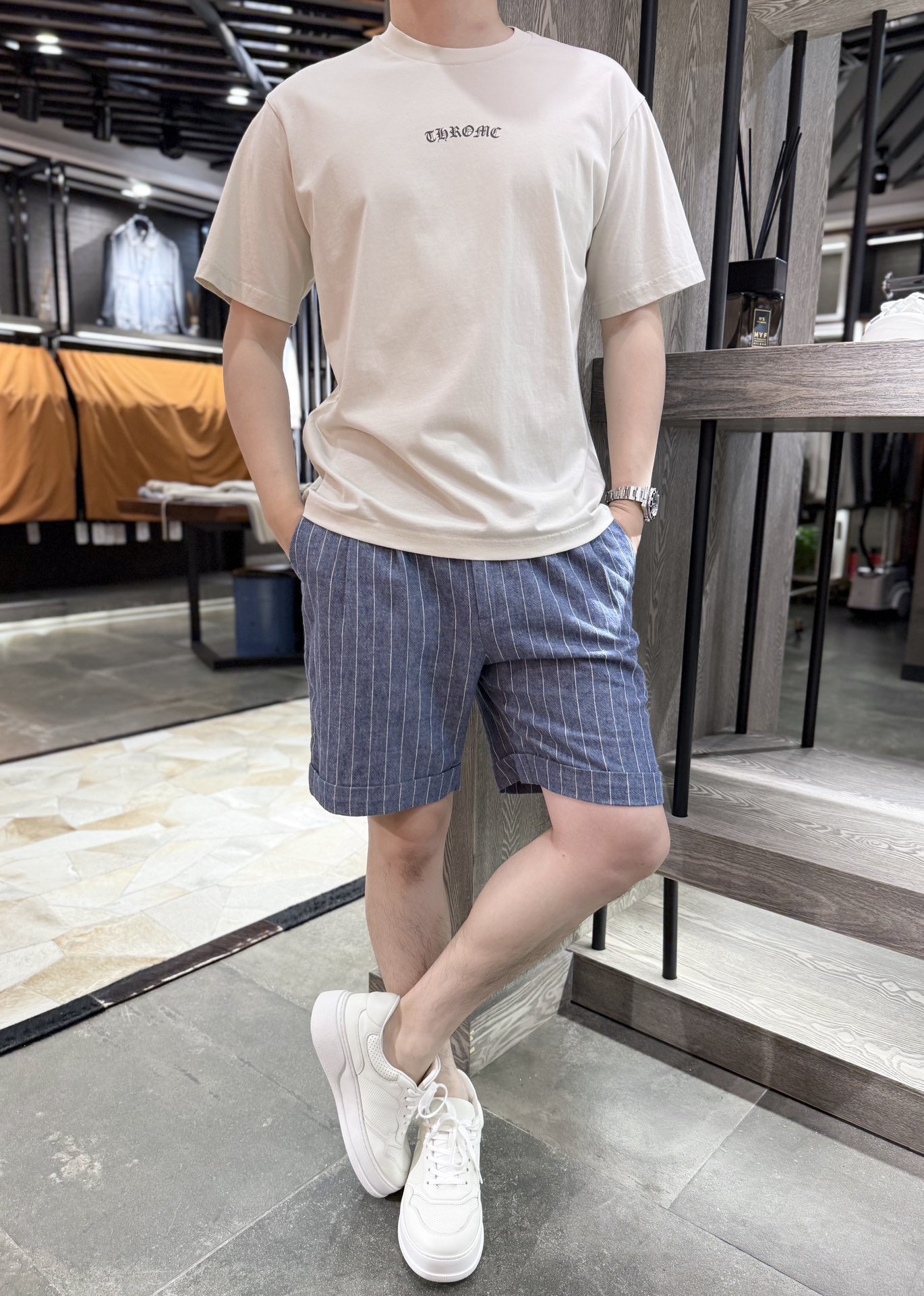 NO:505066,Crowxin - Summer new favorite short-sleeved T-shirt, simple and designed. Small letters on the chest and large prints on the back, and the details are thoughtful. (160g, 26S) Pure cotton fabric is comfortable and breathable, easy to wear and relax, and the basic style can also play with a fashionable feeling~ Code number M-3XL (model 180/140 wear L, with Hong Kong Lane Crawford gift box packaging), chrome hearts, T-shirt, tees, t-shirt, alexander wang19860909克罗心-夏日新宠短袖T恤,简约又有设计.胸前小字母、背后大印花,细节藏小心思.（160g,26S）纯棉面料舒服透气,轻松穿出休闲范儿,基础款也能玩出时髦感～码数M-3XL(模特180/140穿L,配 香港连卡佛礼盒包装),,chrome hearts,T-shirt,tees，t-shirt,alexander wang,Men's clothing