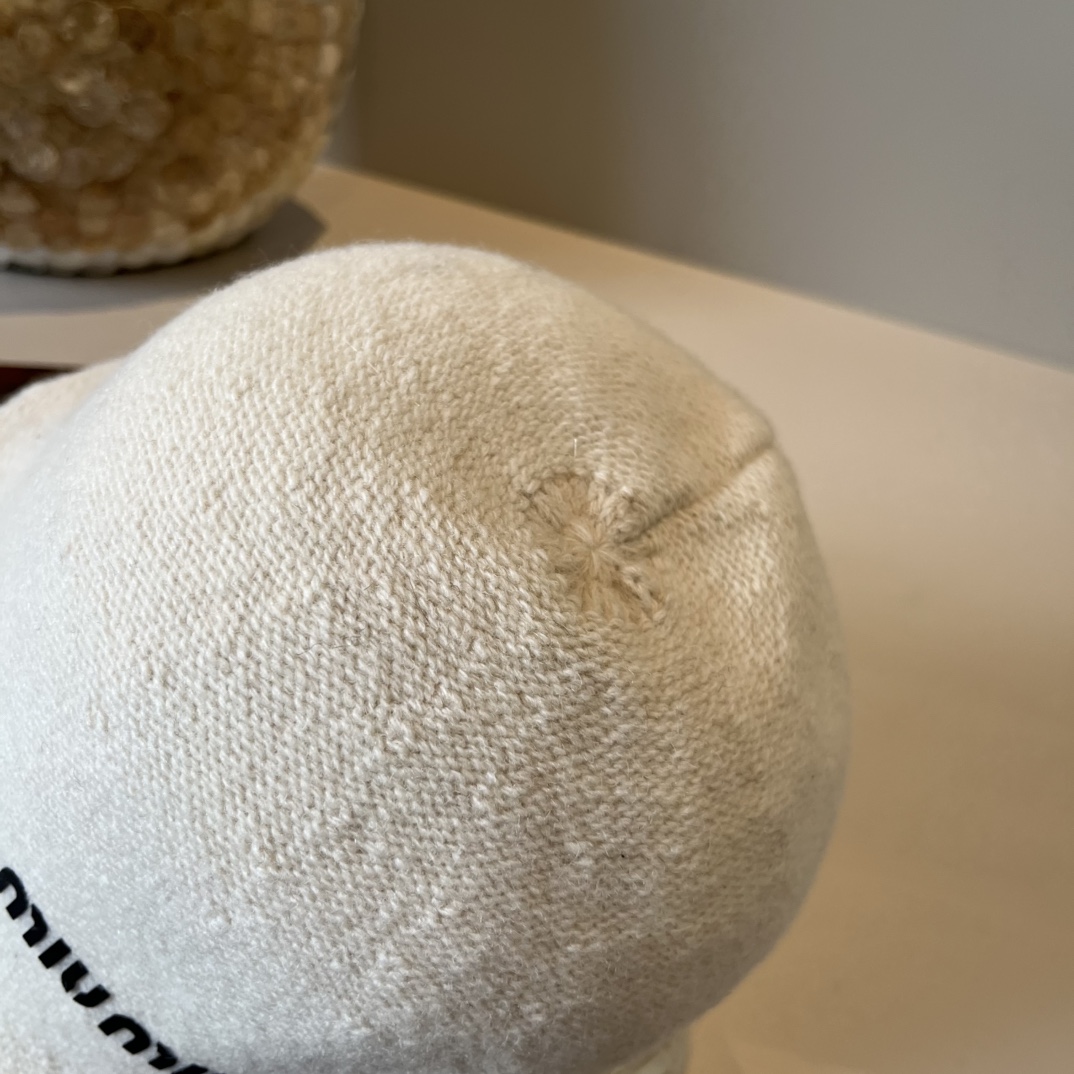 🆕

miumiu缪缪新款手抓针织帽, 头围57cm