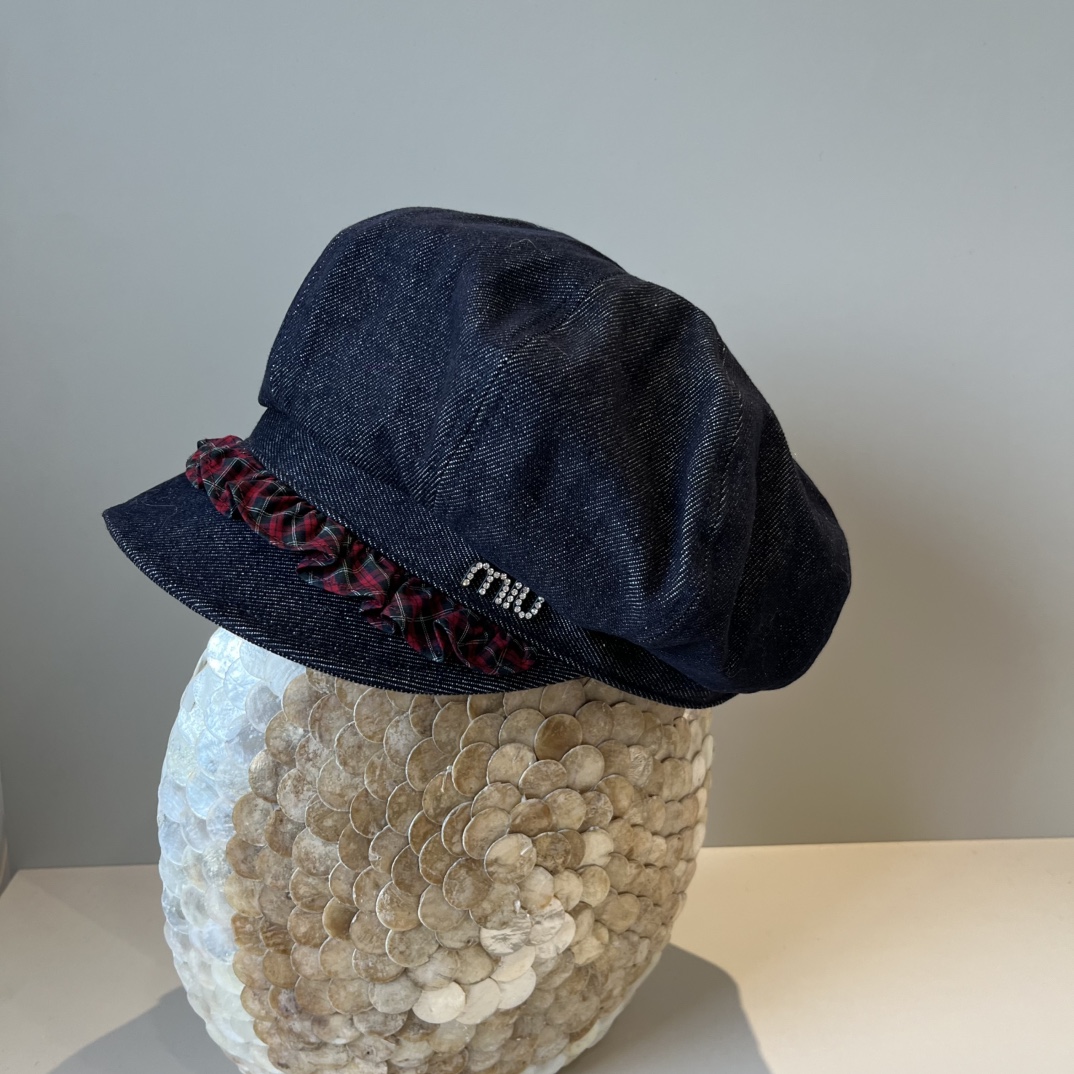🆕

miumiu缪缪新款鸭舌军帽，高级定制，头围57cm