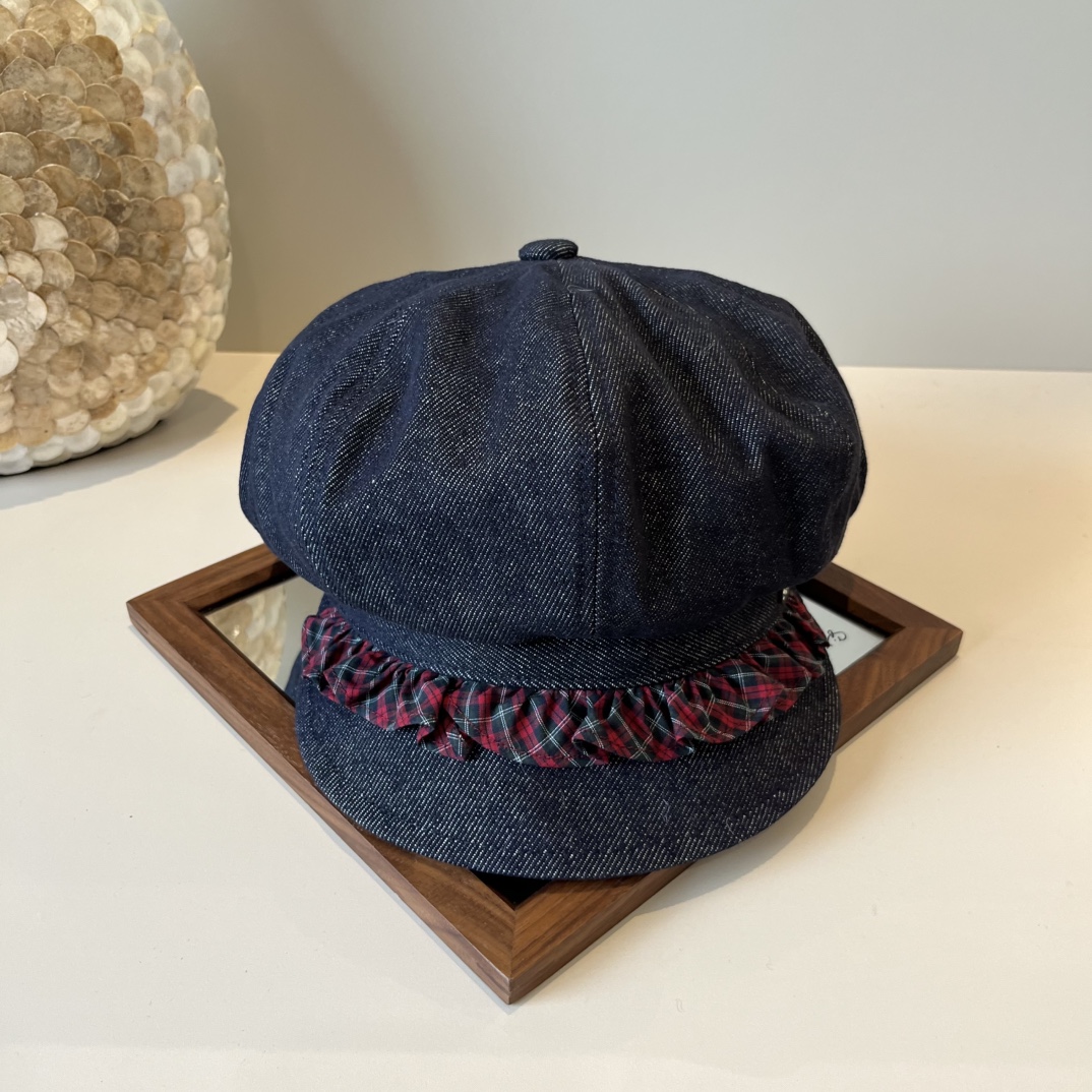 🆕

miumiu缪缪新款鸭舌军帽，高级定制，头围57cm