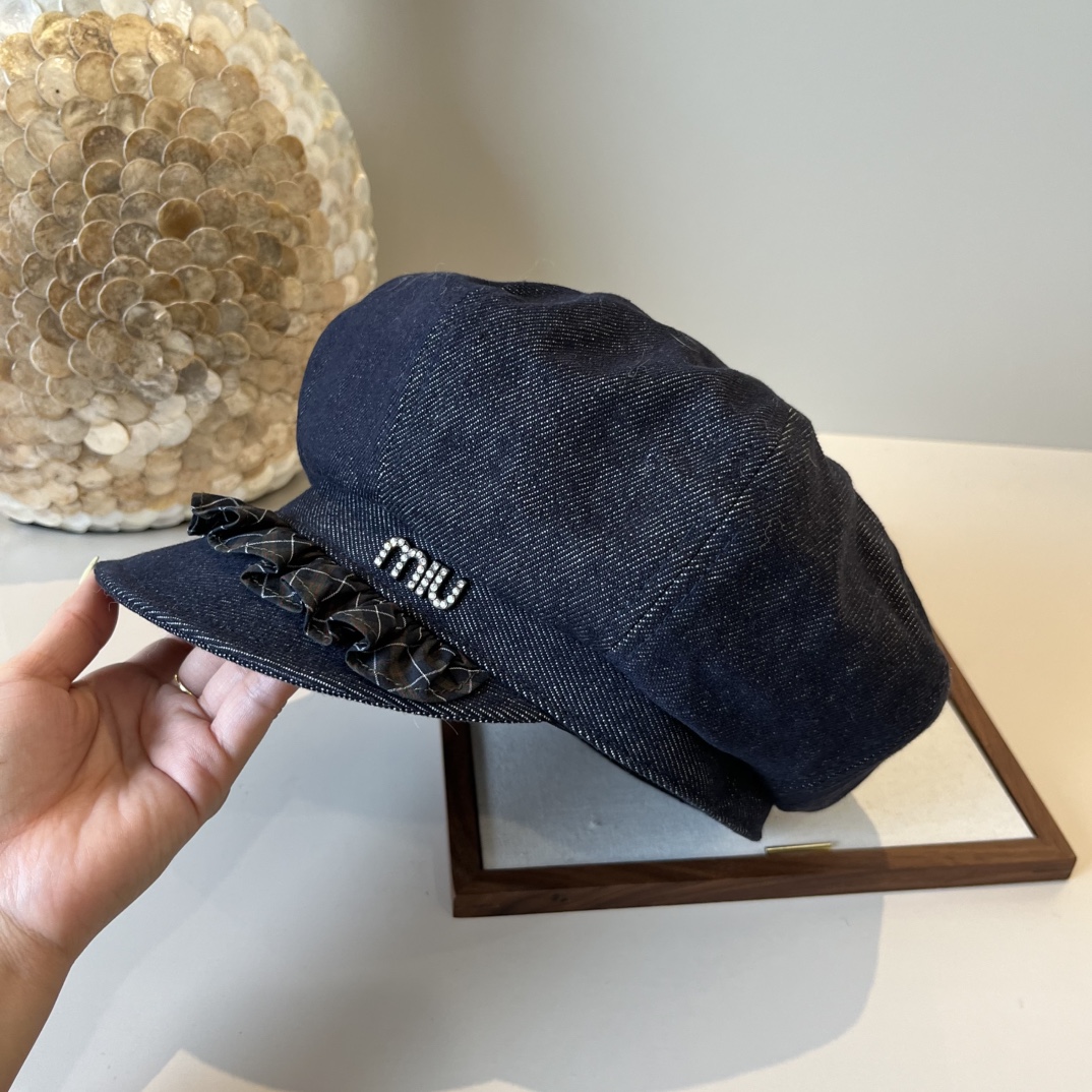 🆕

miumiu缪缪新款鸭舌军帽，高级定制，头围57cm