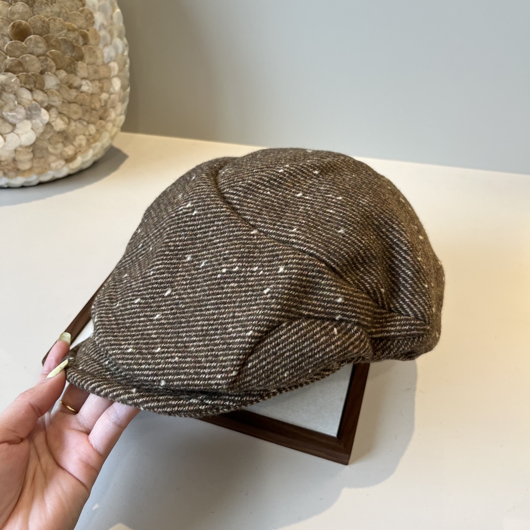 🆕

Chanel香奈儿新款鸭舌军帽，高级定制，头围57cm