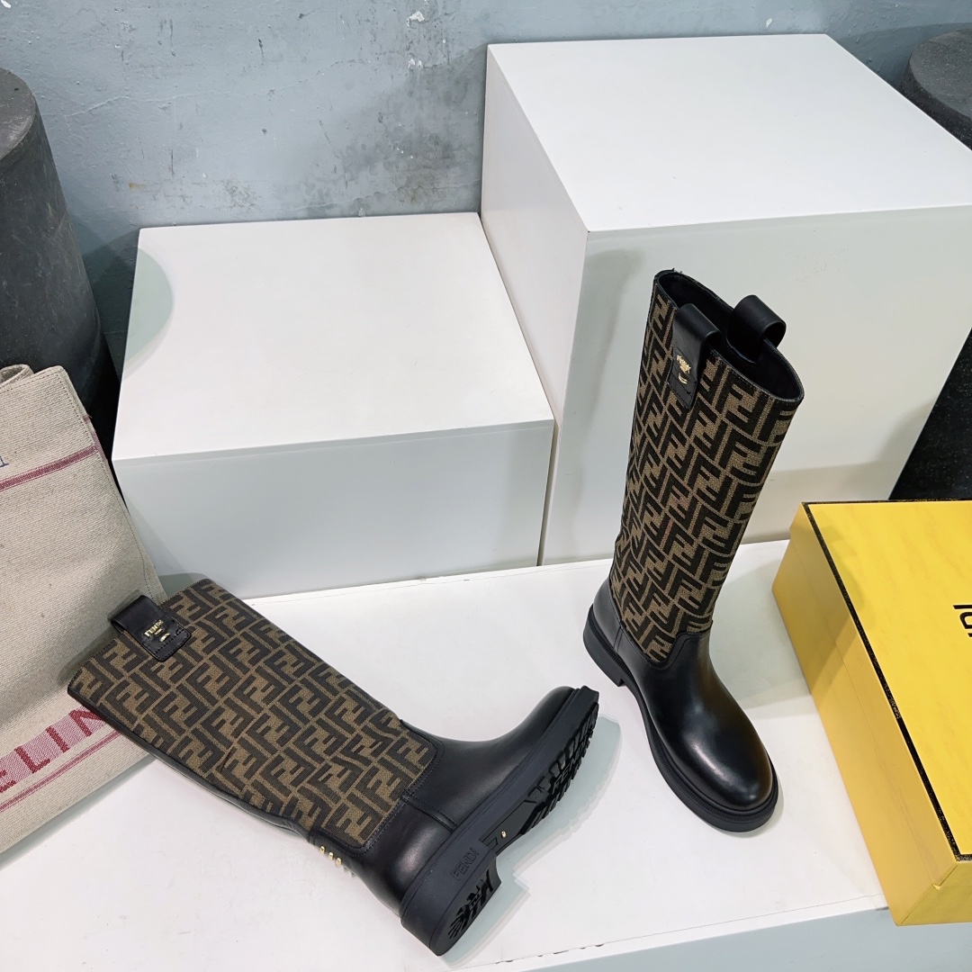 “Classic Old Fleece Boot Series: Freddy FENDI 25s – High-Quality Autumn/Winter Shoes” - 图片 8