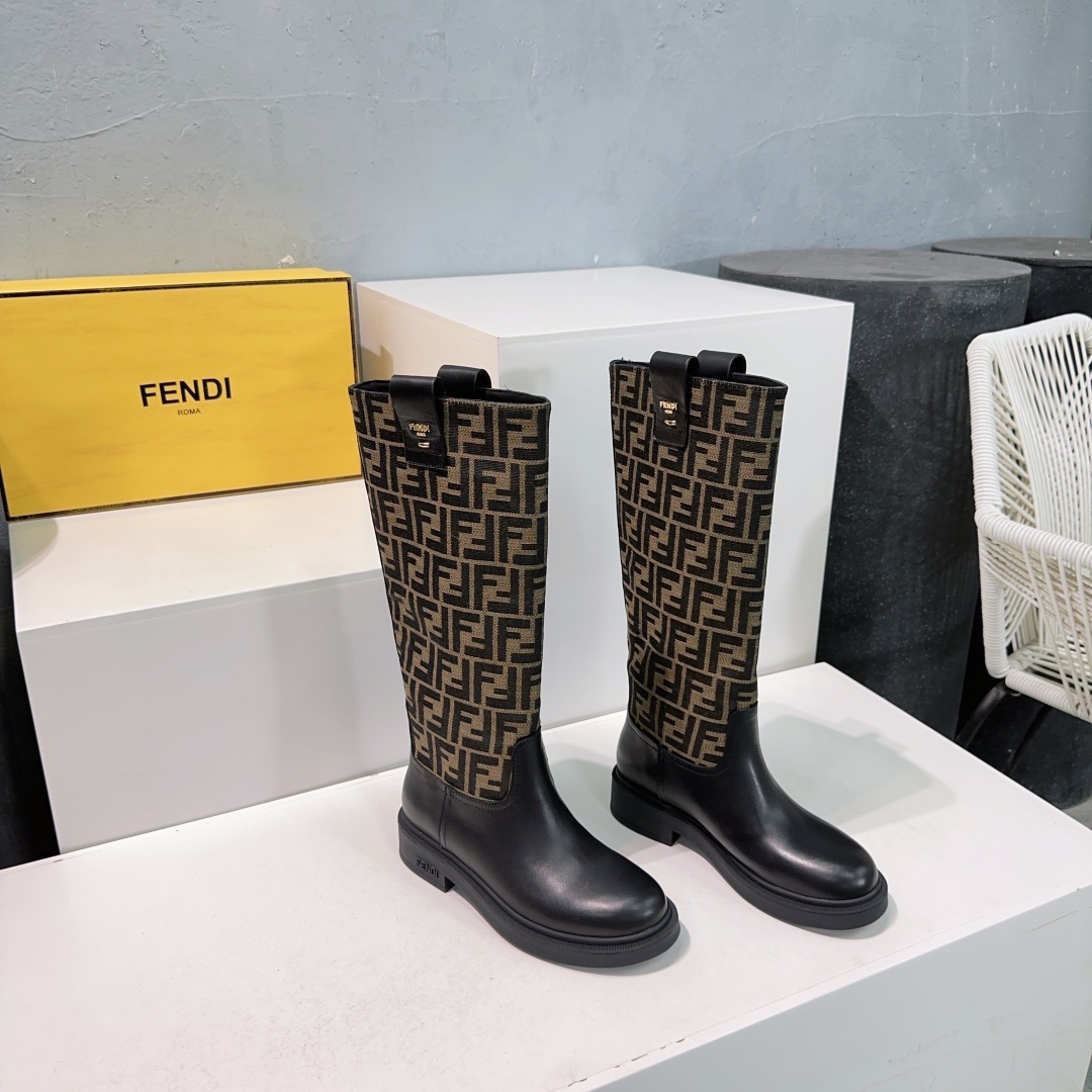 “Classic Old Fleece Boot Series: Freddy FENDI 25s – High-Quality Autumn/Winter Shoes” - 图片 5