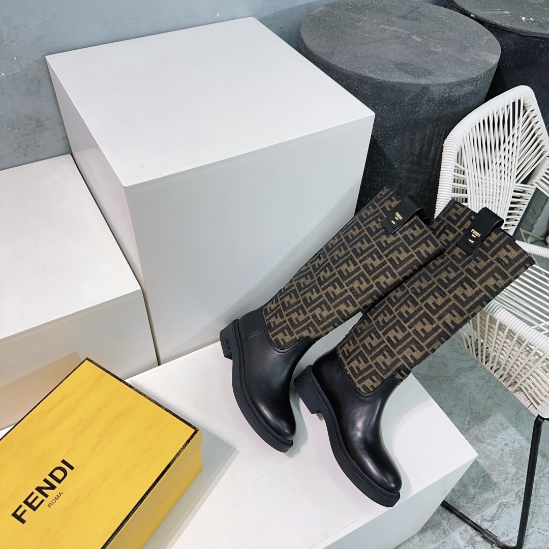 “Classic Old Fleece Boot Series: Freddy FENDI 25s – High-Quality Autumn/Winter Shoes” - 图片 4