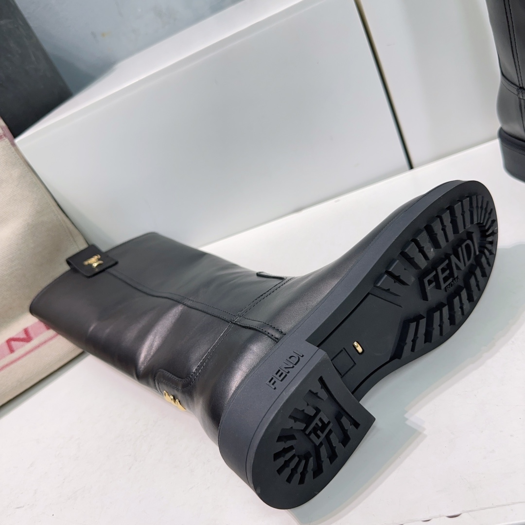 “Top-Quality Freddy FENDI 25s Old Fleece Boot Series for Autumn and Winter – Review” - 图片 7