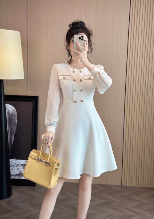 Elegant Women's A-Line Dress with Long Sleeves and Decorative Gold Buttons 1 Elegant Women's A-Line Dress with Long Sleeves and Decorative Gold Buttons