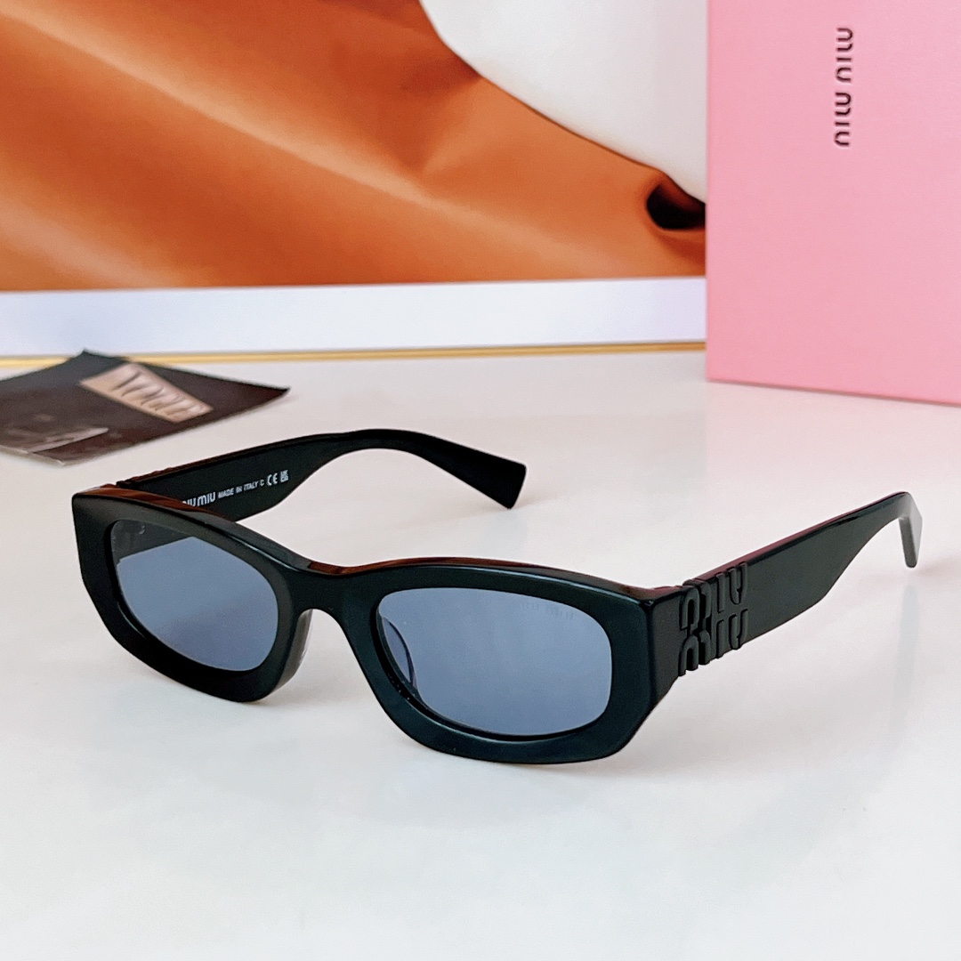  MIU MI* 
MODEL：MU04UV
SIZE：52口23-145 
🔝🔝