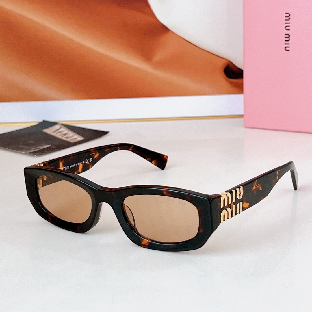  MIU MI* 
MODEL：MU04UV
SIZE：52口23-145 
🔝🔝