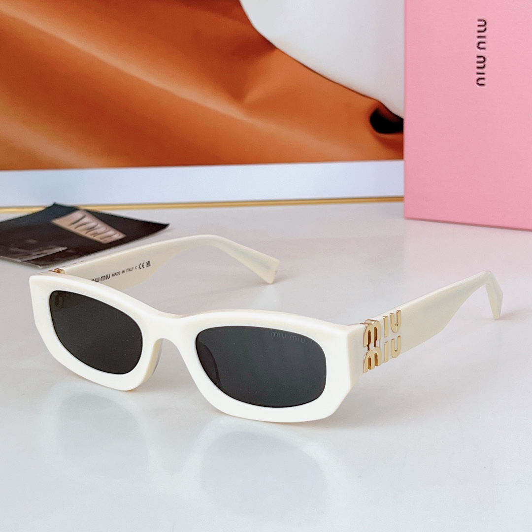  MIU MI* 
MODEL：MU04UV
SIZE：52口23-145 
🔝🔝