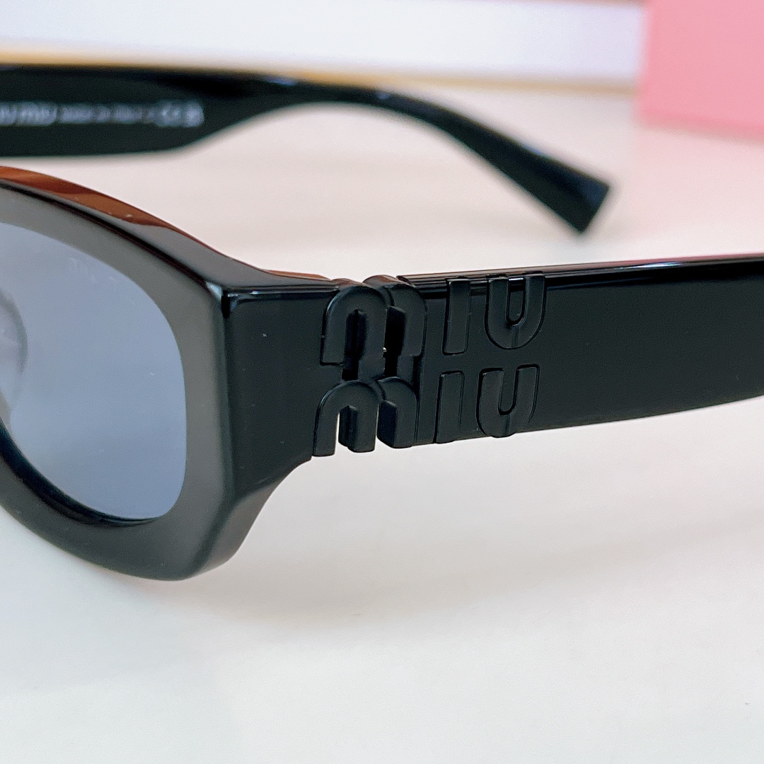  MIU MI* 
MODEL：MU04UV
SIZE：52口23-145 
🔝🔝