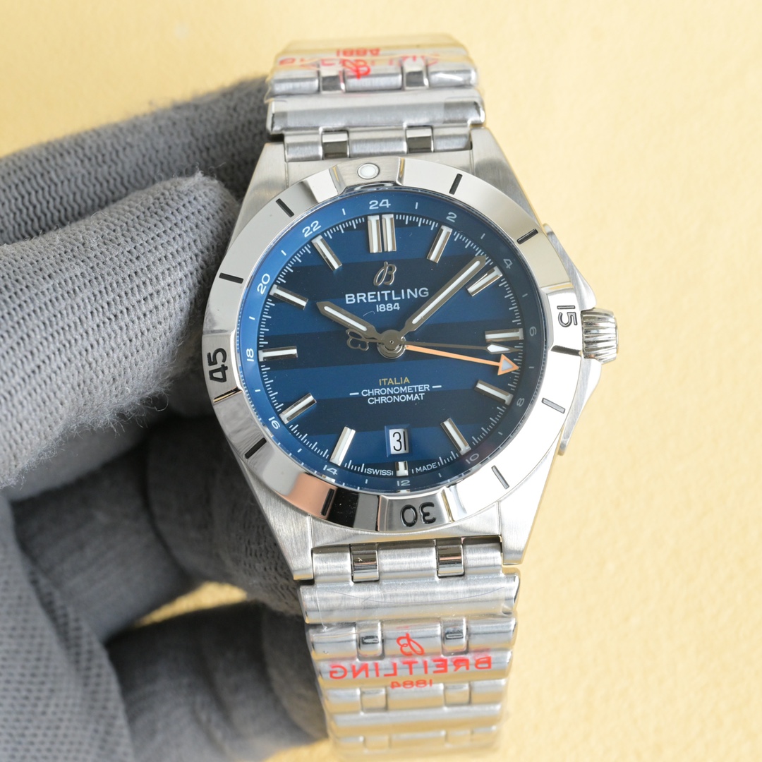 “Chronomat Automatic GMT 40: Dual-Time Mechanical Watch with Stylish Design and Practical Functionality”