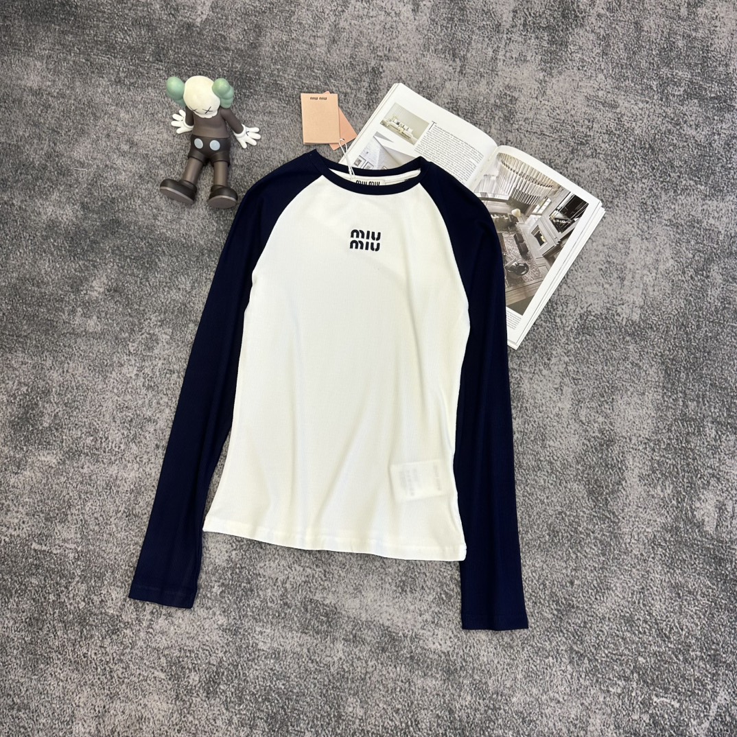 Elegant Long Sleeve Top for Women - Perfect for 2025, Available in Gray & White 4 i1755067676 229 2