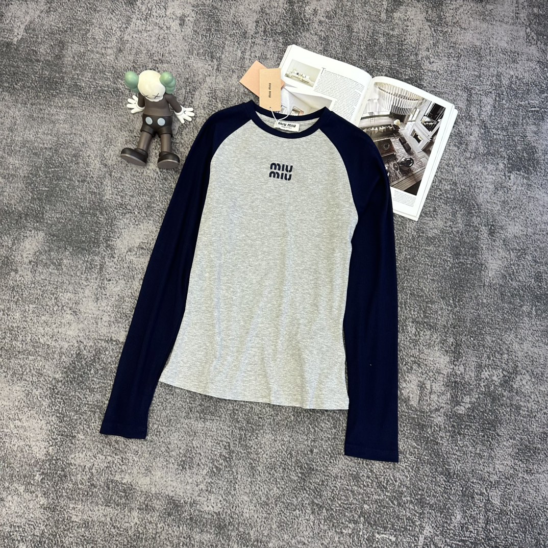 Elegant Long Sleeve Top for Women - Perfect for 2025, Available in Gray & White 3 i1755067676 2864 1