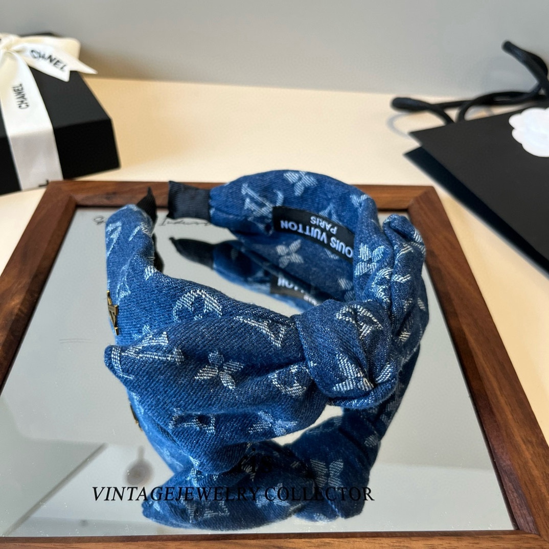 🆕

lv路易威登新款发箍