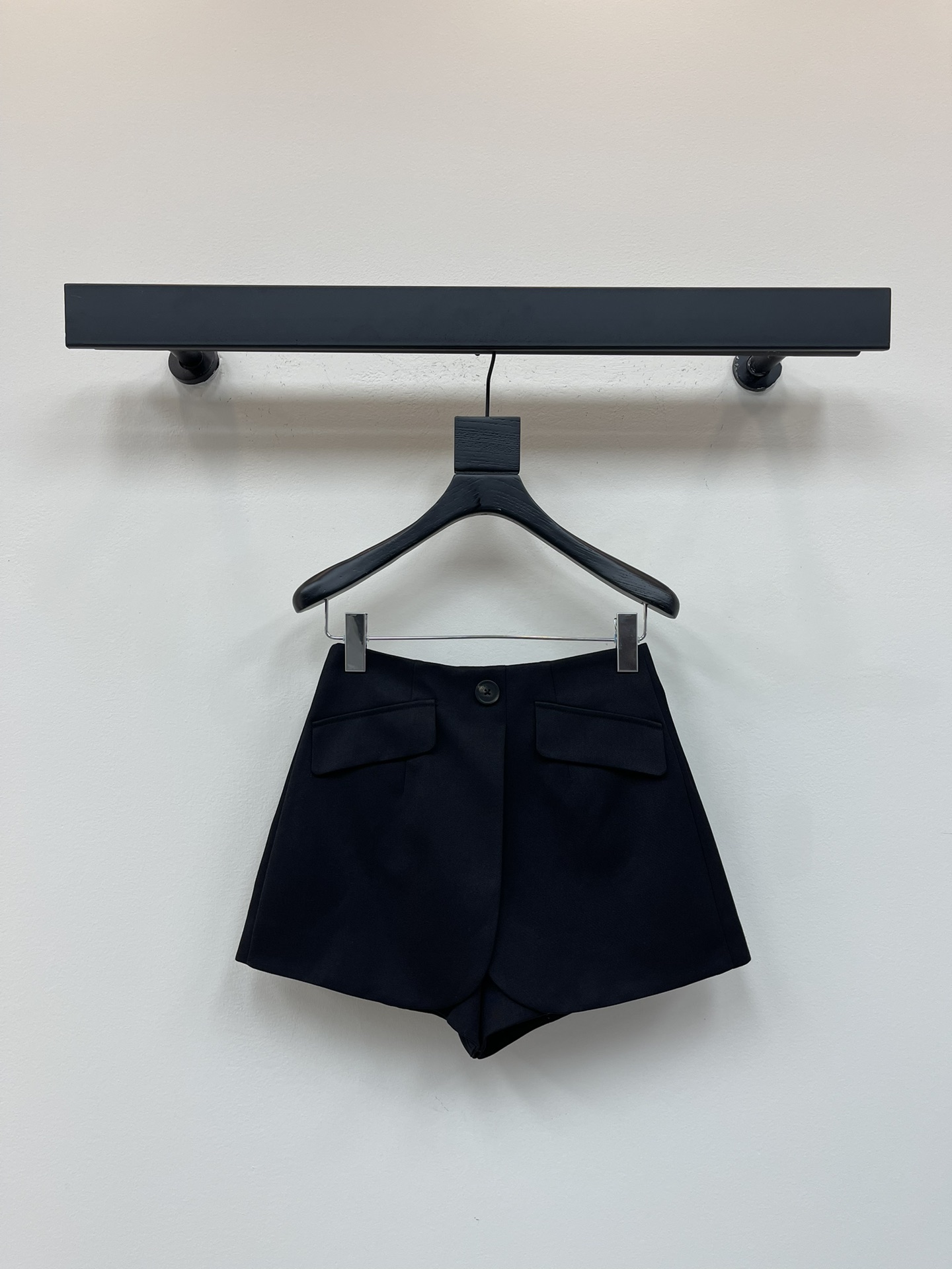 NO:462037,~ New spring and summer simple and high-end shorts 36 38 40 42,,shorts,alexander wang19860909～春夏新款简约又高级短裤 36 38 40 42,,shorts,alexander wang,Women's clothing