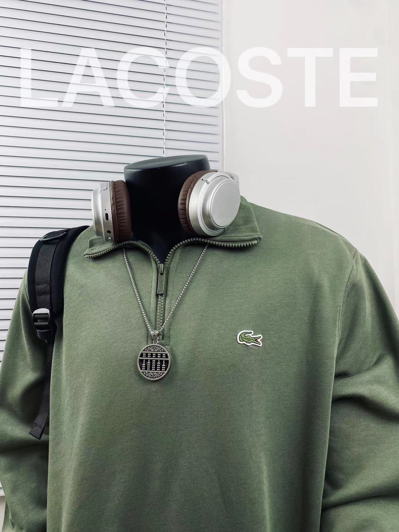 💰205
LACOSTE法国🇫🇷鳄鱼休闲舒适半拉链圆领毛圈卫衣🌻
顶级版本 快手 抖音 得物app热门📕 💥logo工艺使用全进口雕刻而成,刺绣立体饱满🌿🌿毛圈高克数重 专柜随意对比!💫超A超立体 区别市场低版本⚠️ 上身柔软舒适透气 做工精致 完美走线💞男女情侣款 上身舒适 实物更加好看 💥仙女🧚🏻♀️猛男💪🏽必备款哦 强烈推荐🌟
Color:黑 白 蓝 绿
Size :M L XL XXL
衣长 胸围 袖长
M 69 104 62
L 70 108 63
XL 71 114 64
XXL 72 120 65
(os版型 落肩袖设计 手工测量存在1~2cm误差)