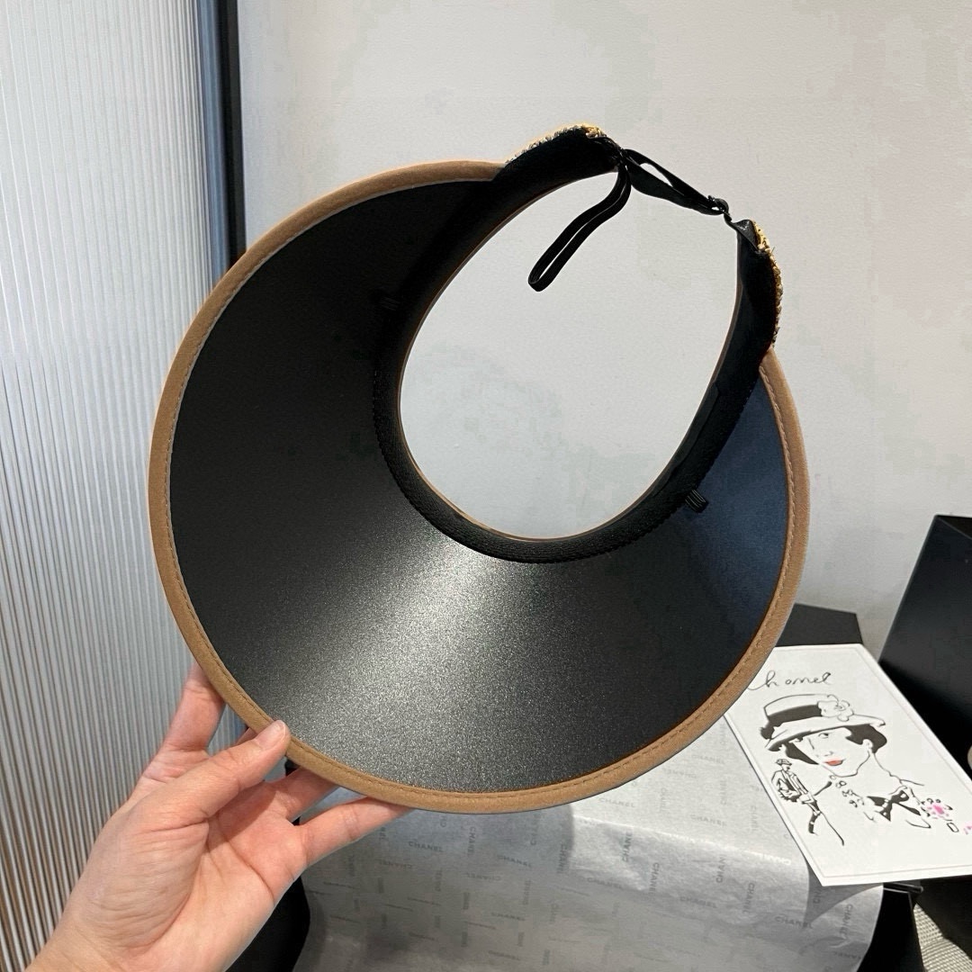 🆕

Prada普拉达新款空顶发箍遮阳帽，可调节，头围57cm