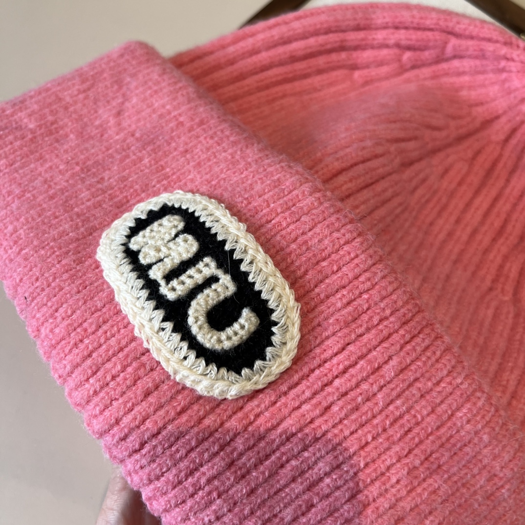 🆕

缪缪新款针织毛线帽