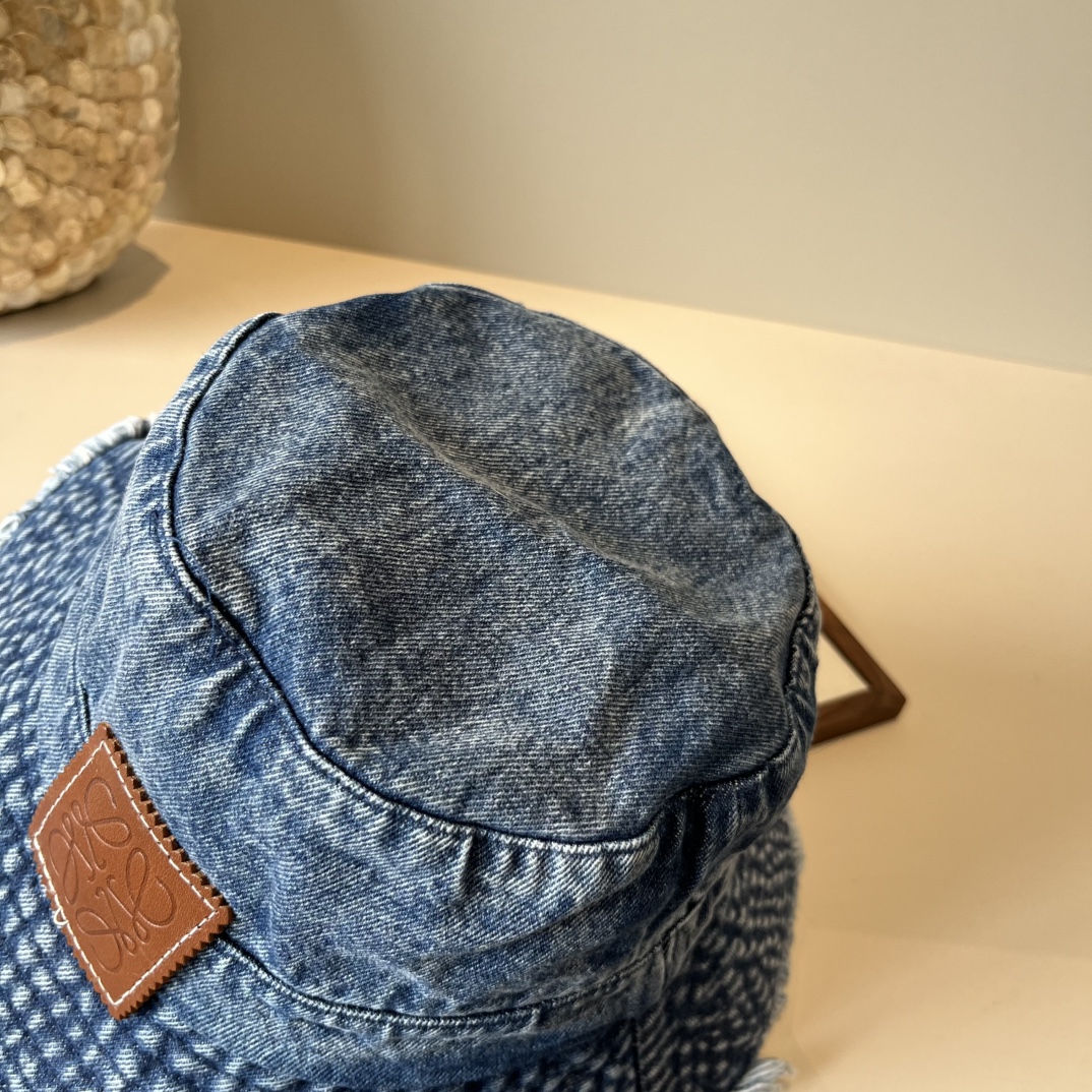 🆕

罗意威新款渔夫帽, 头围57cm