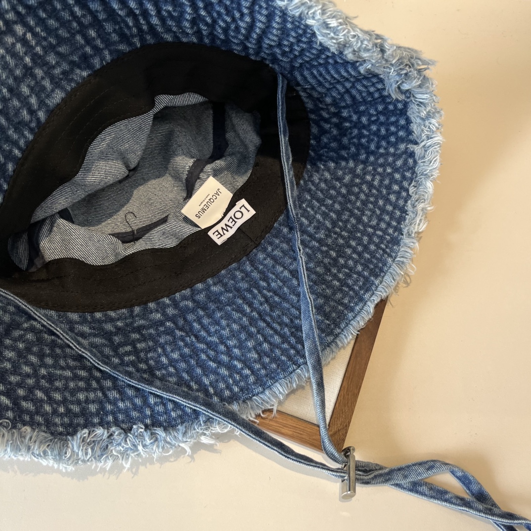 🆕

罗意威新款渔夫帽, 头围57cm