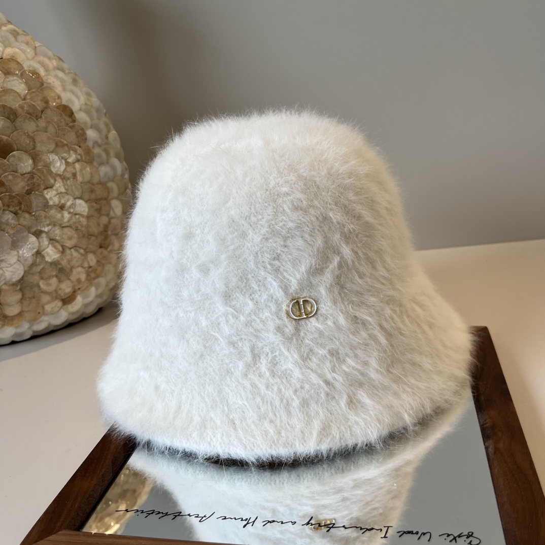 🆕

Dior迪奥新款渔夫帽, 头围57cm