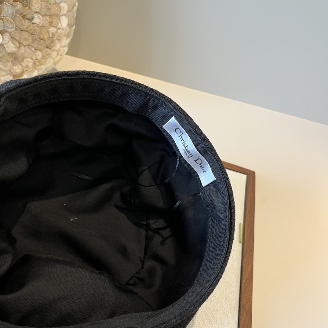 🆕

Dior迪奥秋款画家鸭舌帽，后松紧带调节