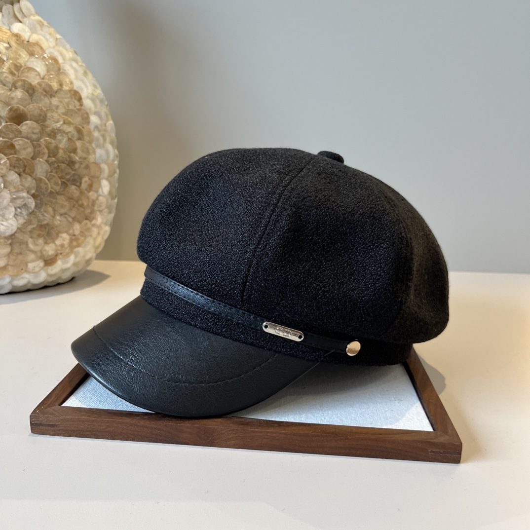 🆕

Dior迪奥秋款画家鸭舌帽，后松紧带调节