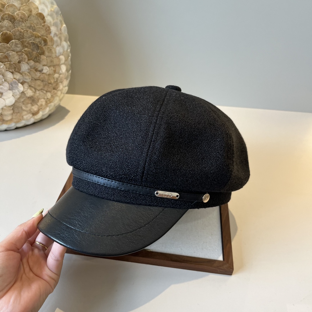 🆕

Dior迪奥秋款画家鸭舌帽，后松紧带调节