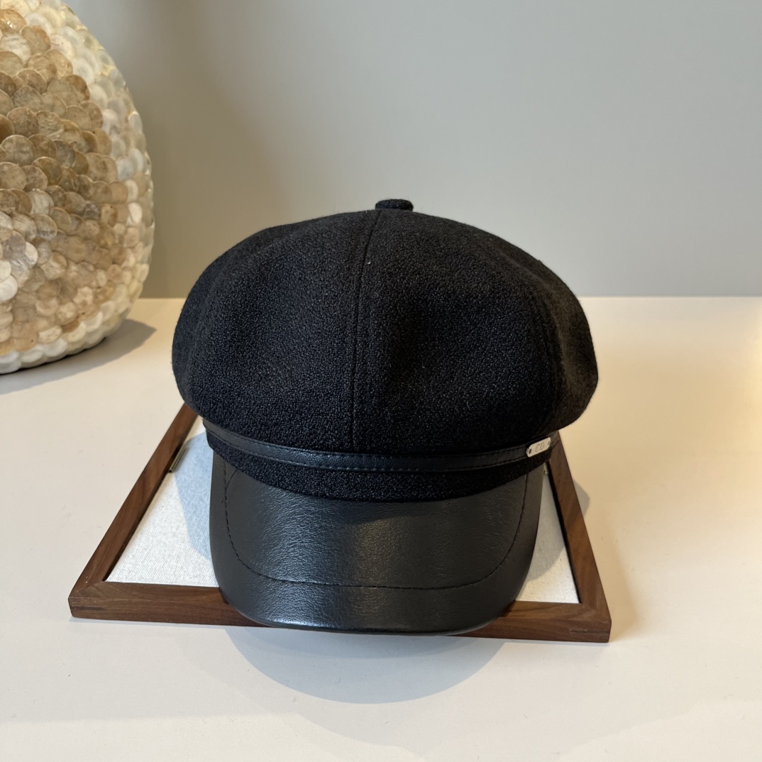 🆕

Dior迪奥秋款画家鸭舌帽，后松紧带调节