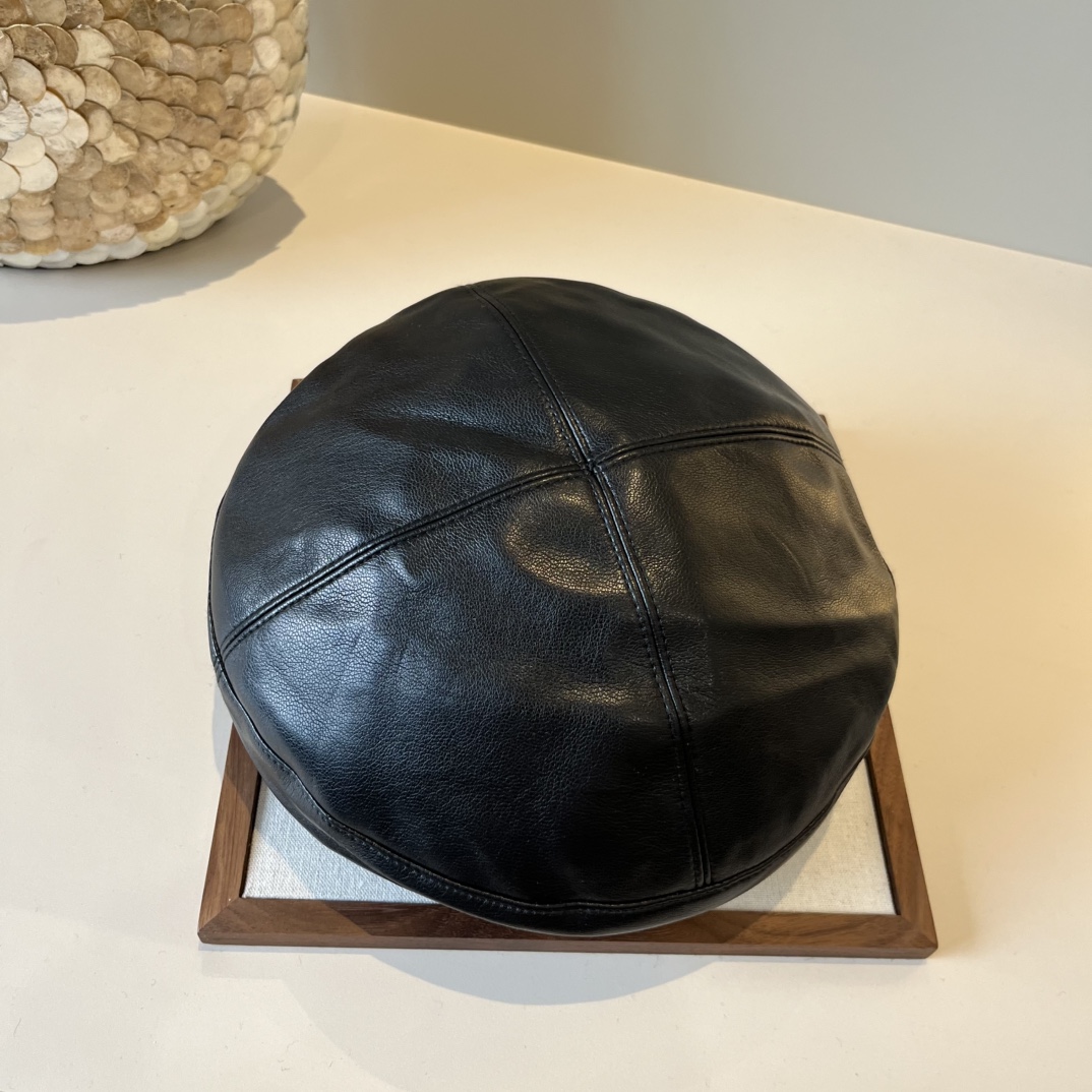 🆕

miumiu缪缪新款贝雷帽 头围57cm