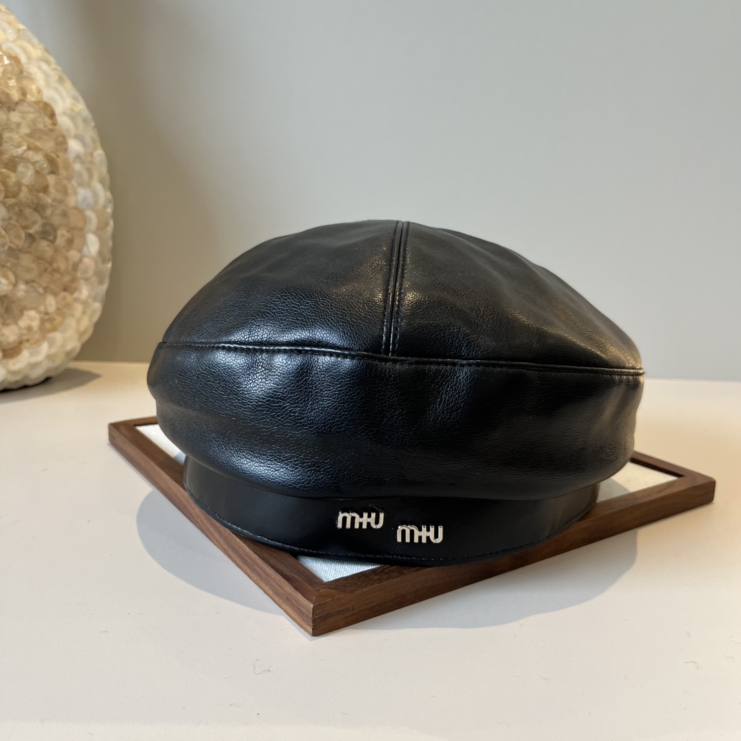 🆕

miumiu缪缪新款贝雷帽 头围57cm